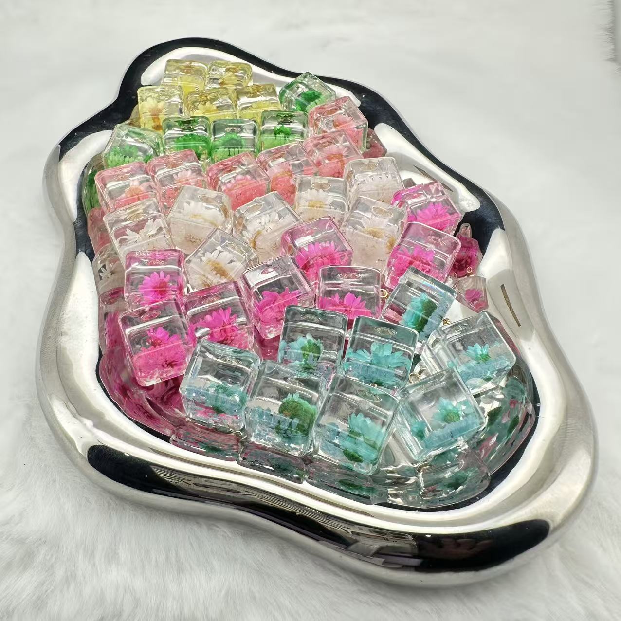 【SHOVEL-SHOVEL】【S53】Floral Glass Cube Dangling - TikTok Live Opening