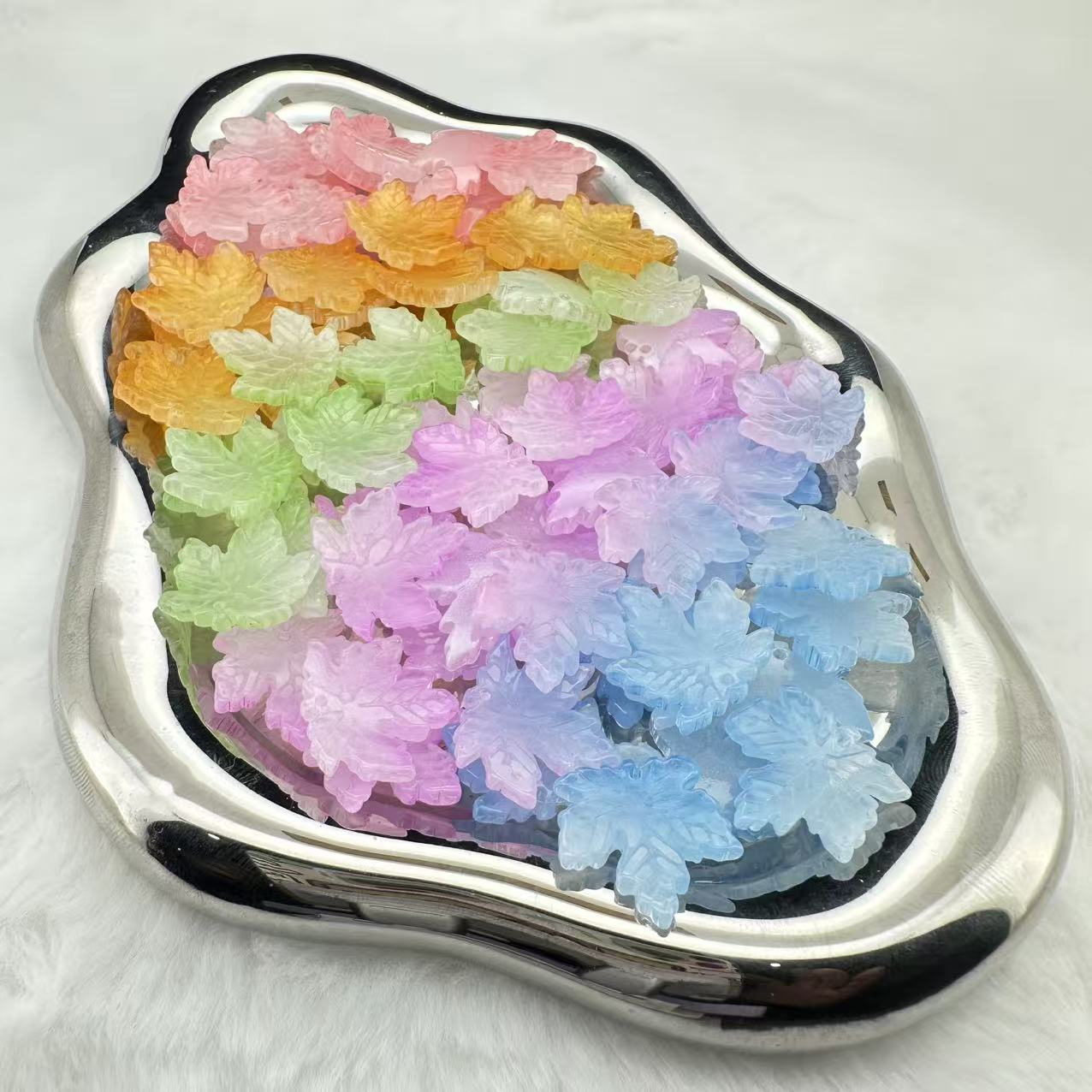 【Pre】【New!!!】【SHOVEL-SHOVEL】【S35】Maple Leaves Glass Bead - TikTok Live Opening